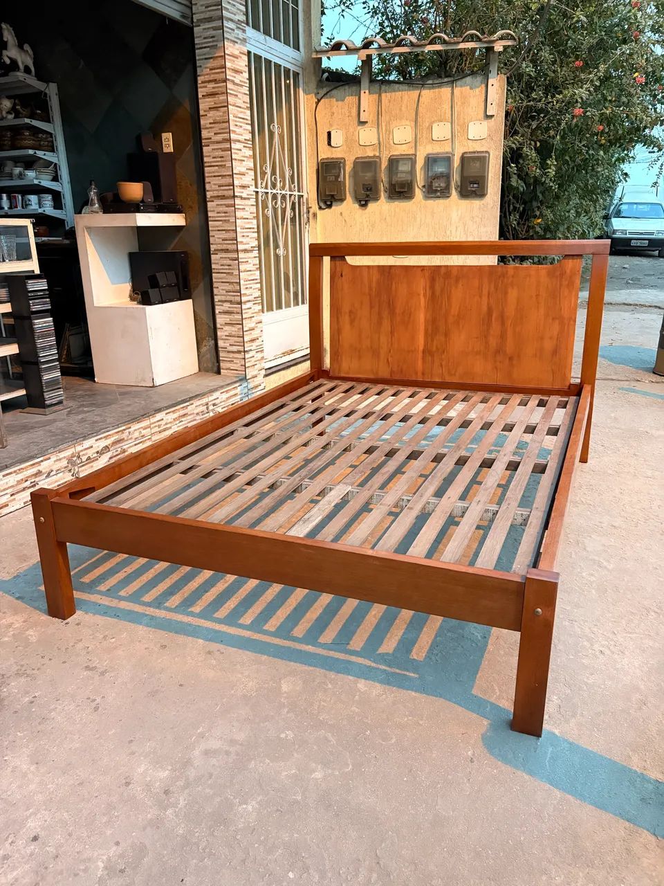 cama de casal em madeira
