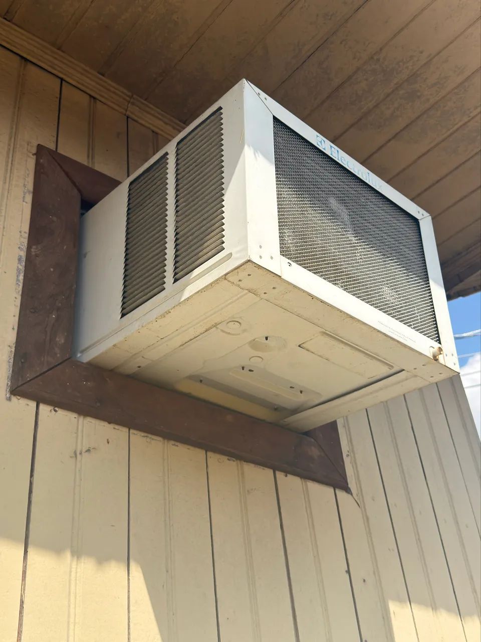 AR-CONDICIONADO ELECTROLUX 7.500 BTUs  - Foto 4
