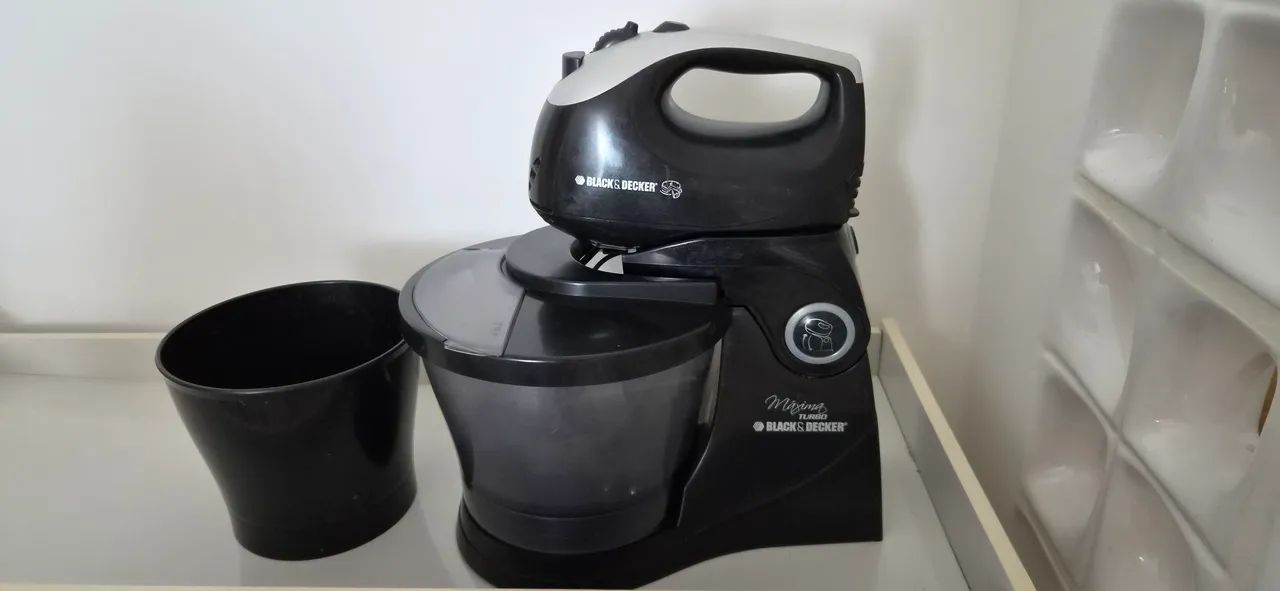 Batedeira Black e Decker pouquíssimo usada