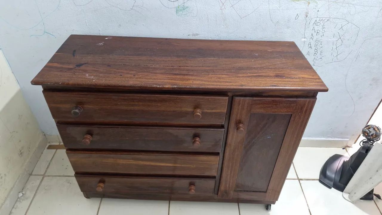 Vendo Cômoda de Madeira. - Foto 2