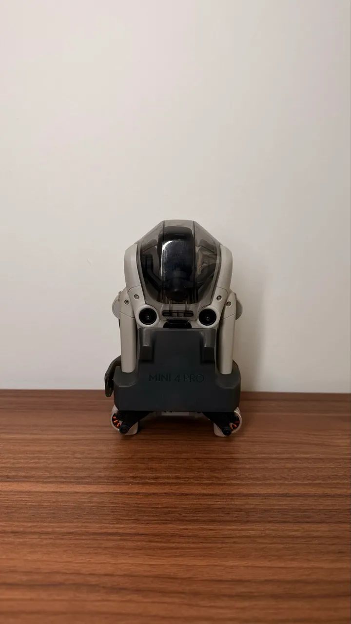 DJI Mini 4 Pro Fly More Combo + Controle com Tela (RC 2) - 3 Baterias - Foto 2