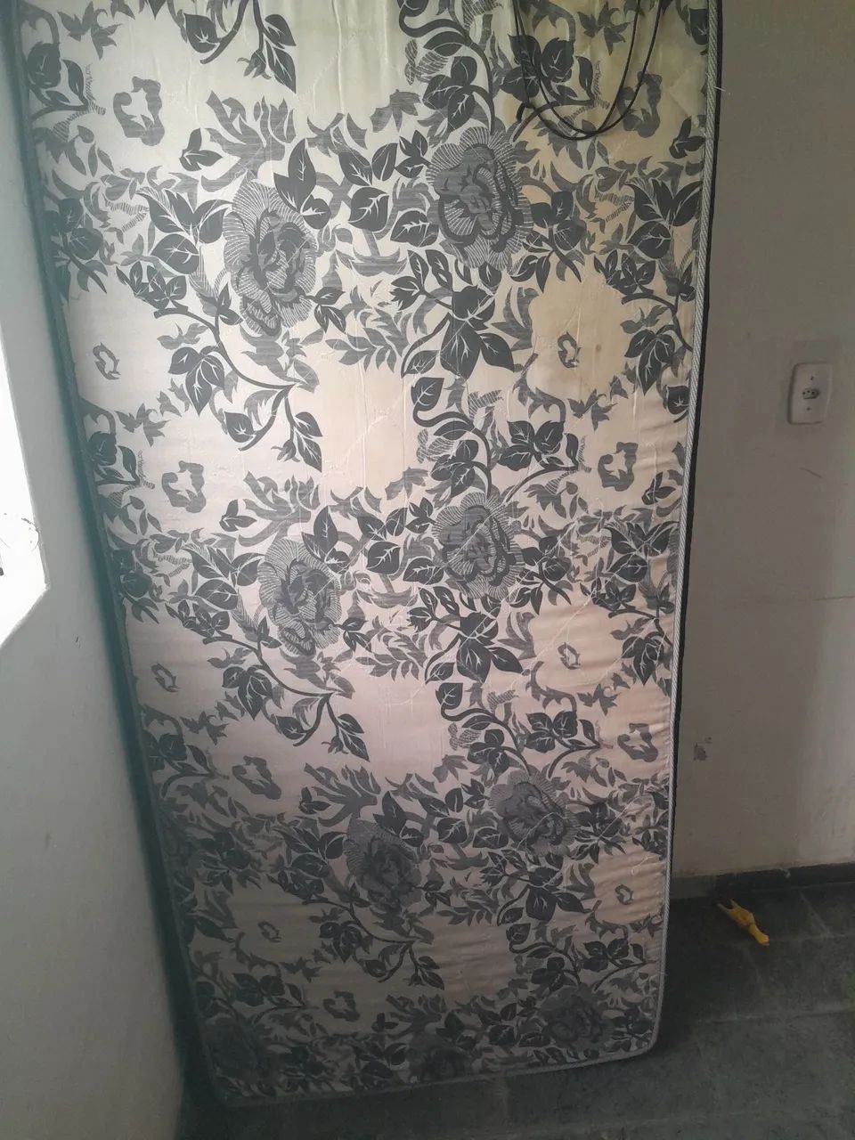 Cama de solteiro 150 reais 