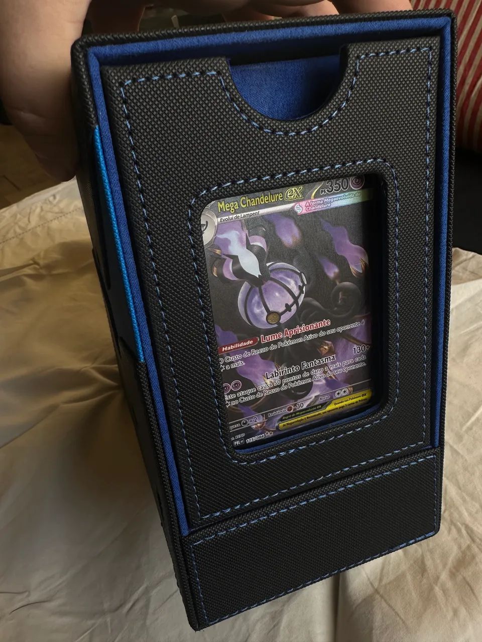 Kit Pokémon TCG 432 Cartas + 200 Sleeves + Deck Box