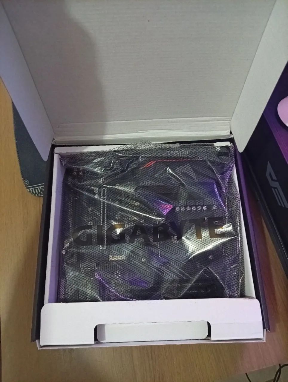 Placa Mãe B550M Aorus Elite - Foto 2