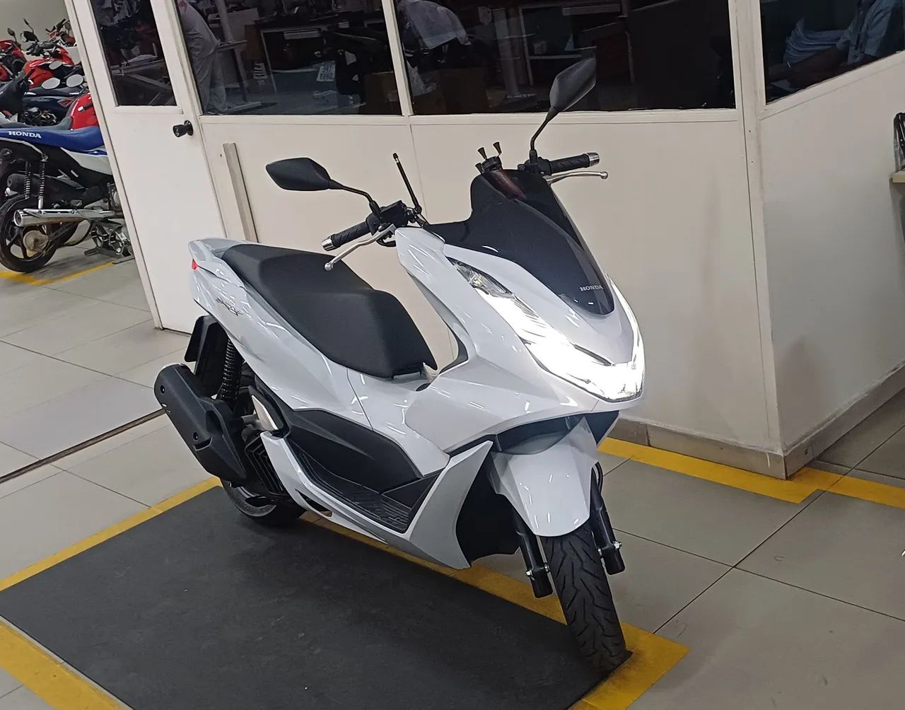 HONDA PCX 2026 - Foto 3