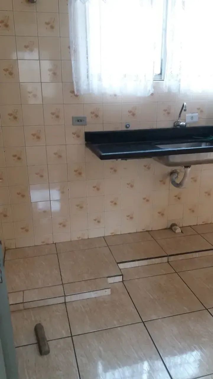 VENDO APTO OTIMA LOCALIZAÇÃO - Foto 3