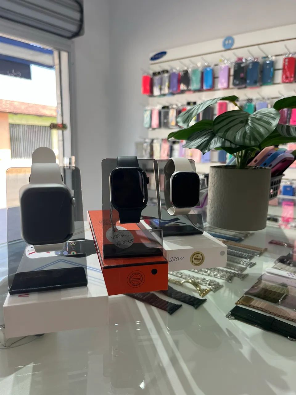 SMARTWATCHS 