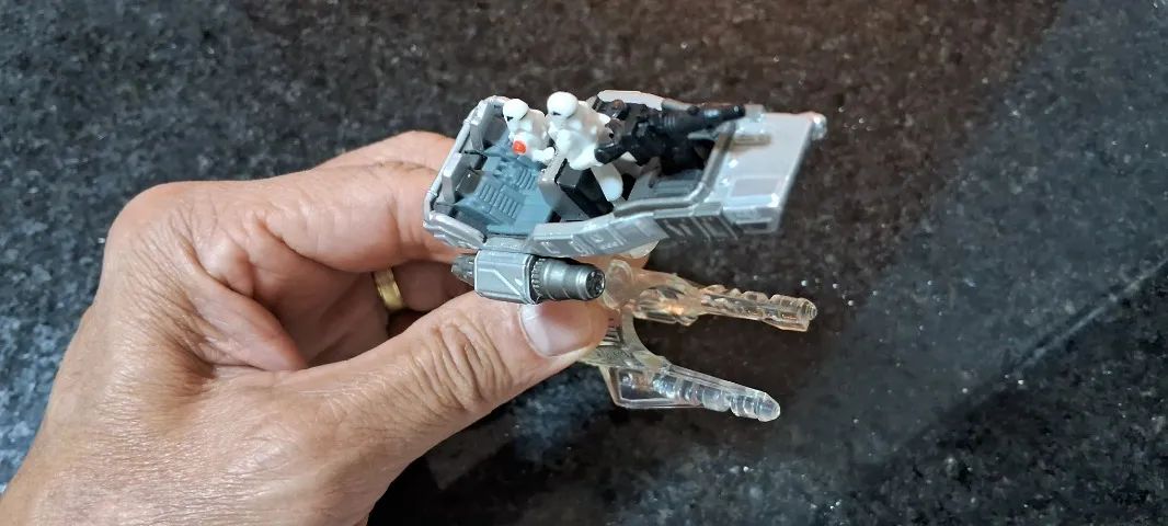 Nave Snowspeeder de Star Wars da Hotwheels  - Foto 4