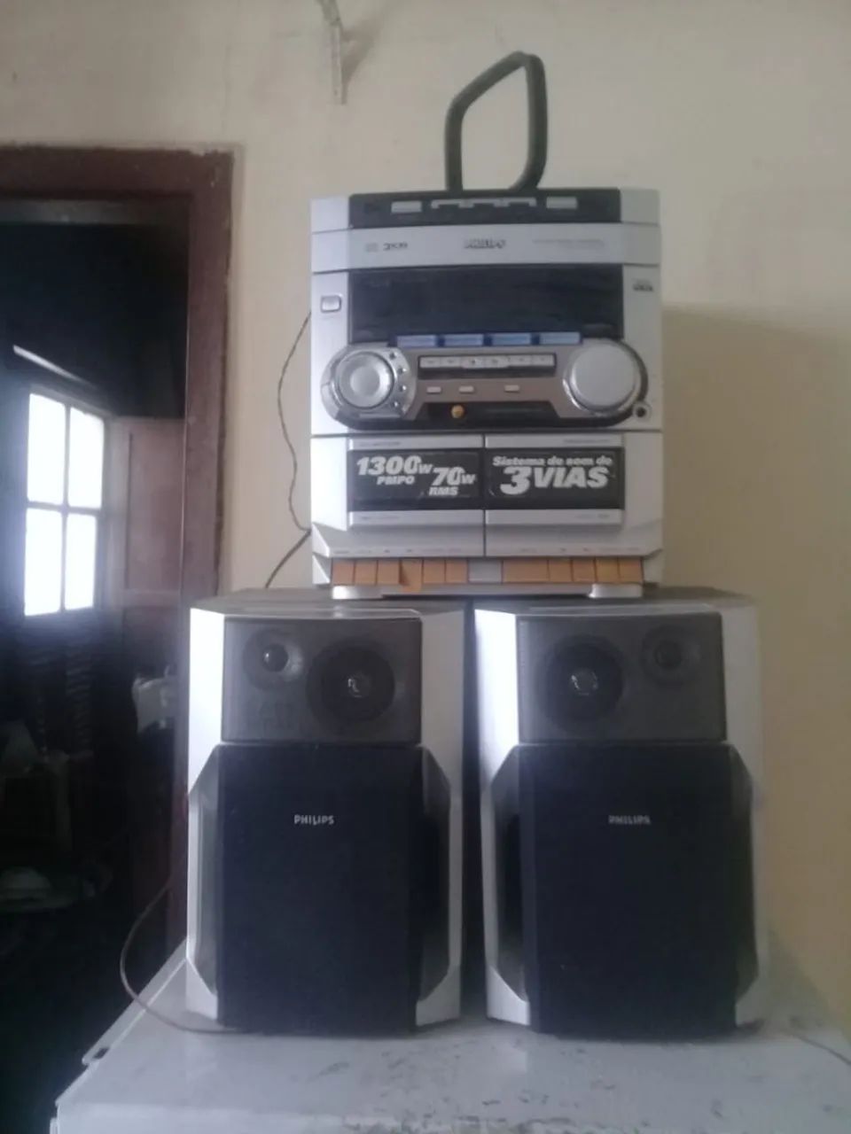 Mini system Philips, modelo FW-C250. Com 2 cx som - Foto 2