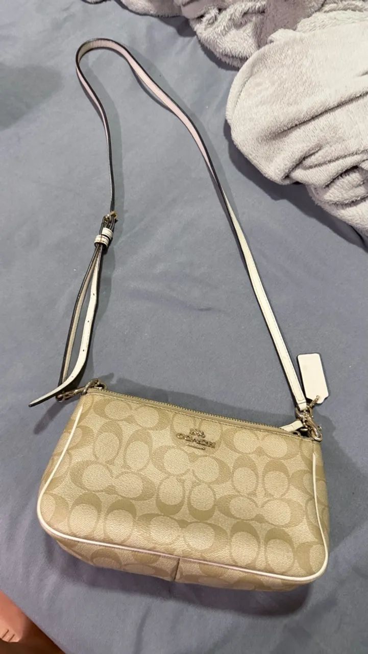 Bolsa coach bege com duas alças  - Foto 2