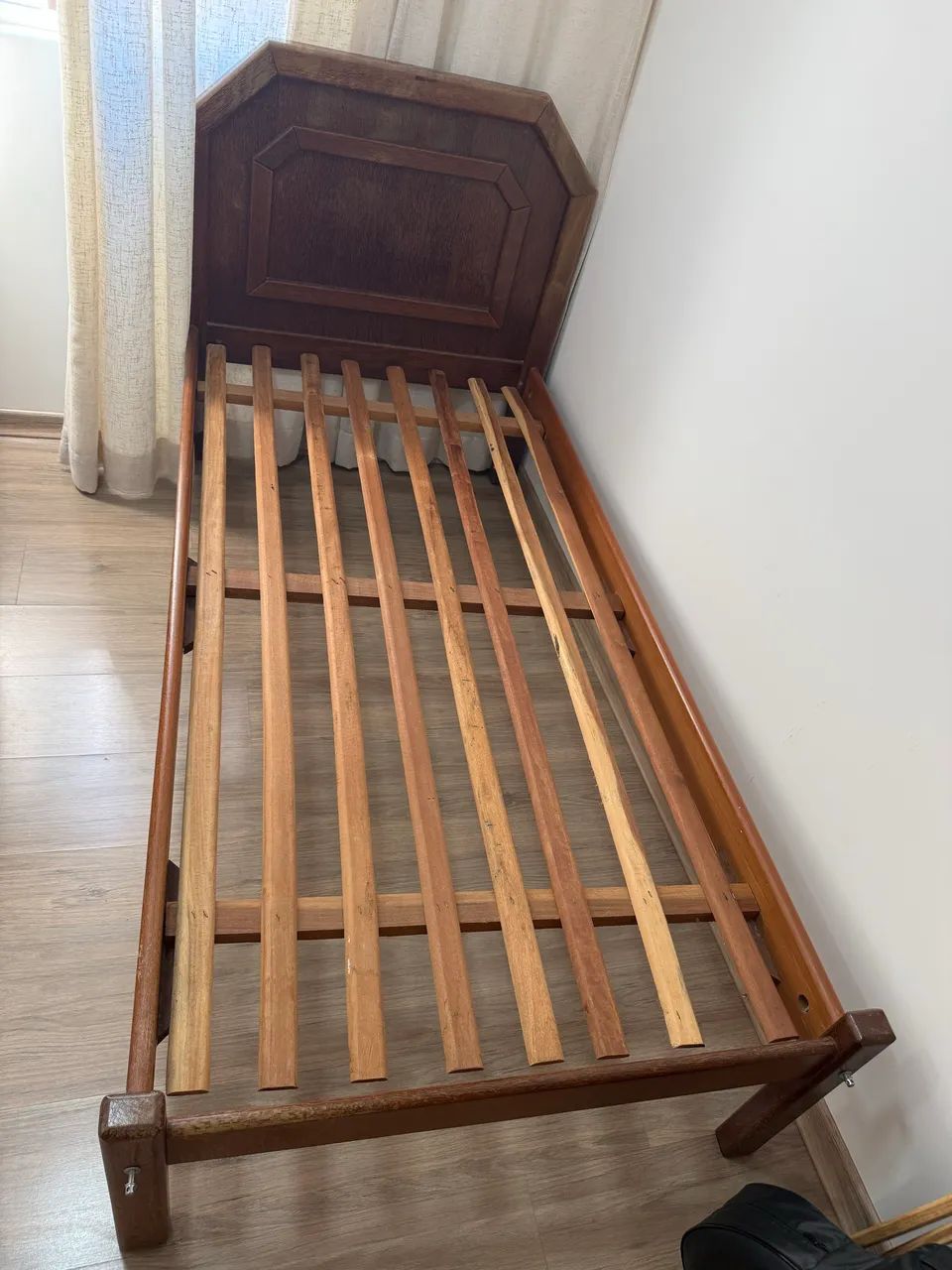 Cama de Sucupira Solteiro 