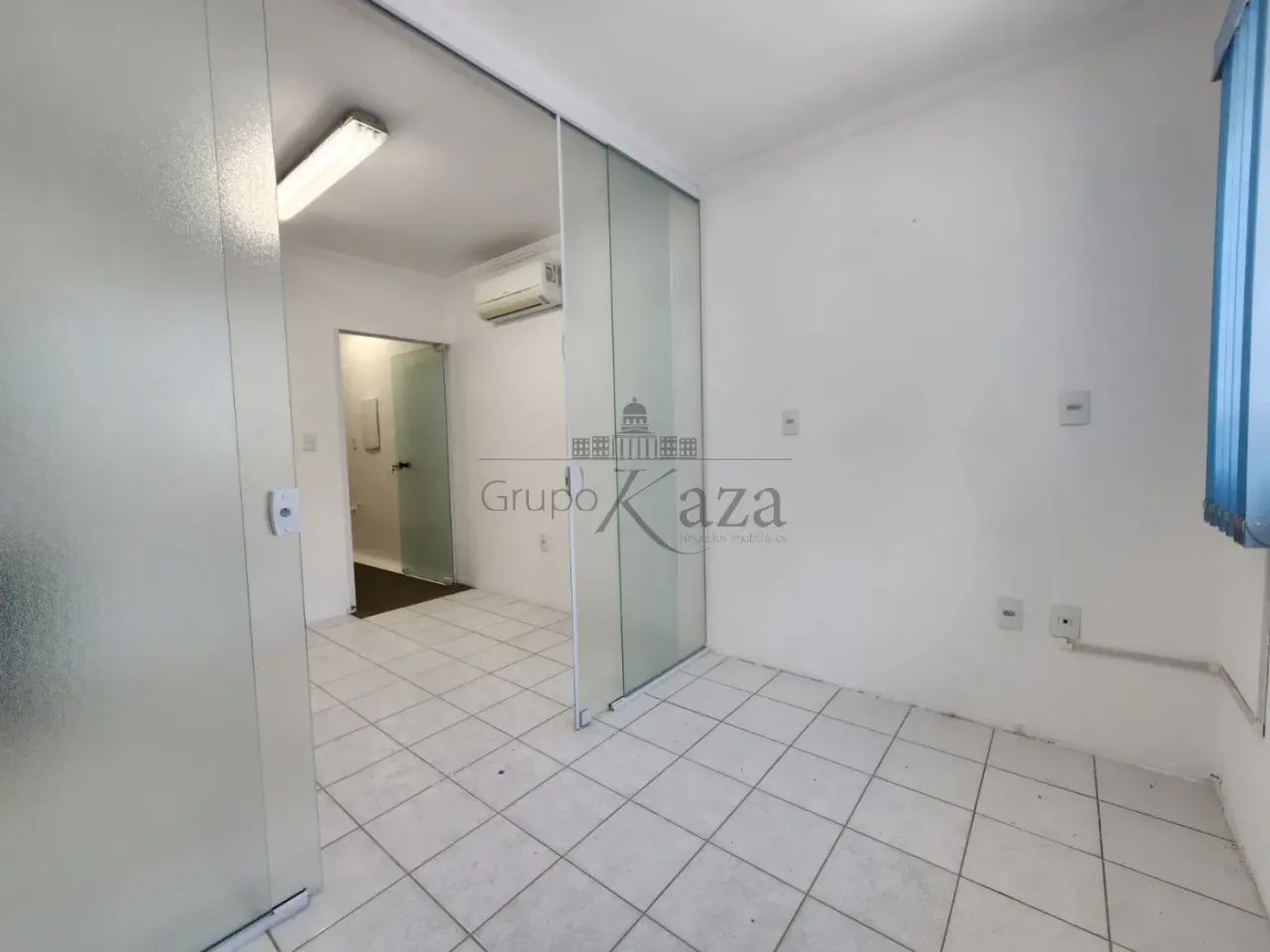 Casa Comercial - Bosque dos Ipês - 3 Dormitórios - 65,95m². - Foto 3