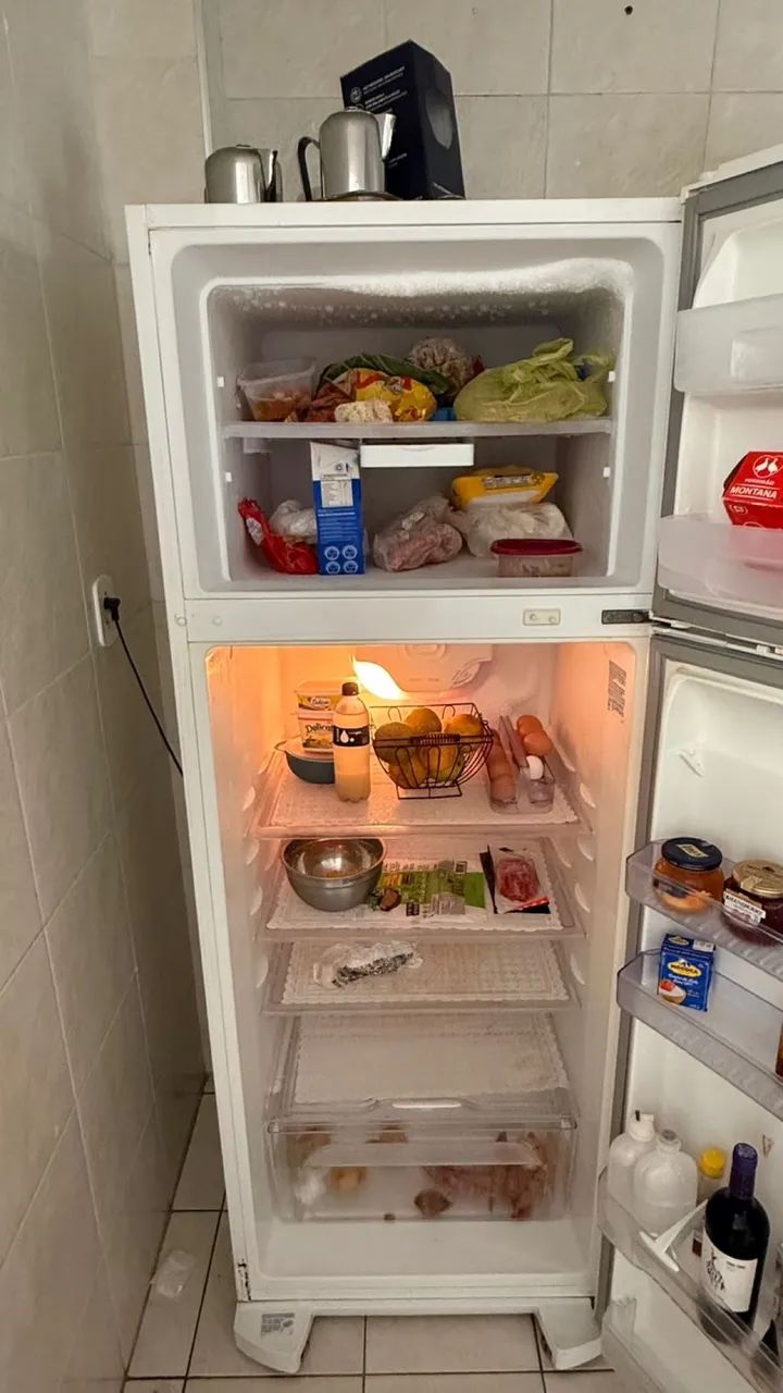 Geladeira - Geladeiras e Freezers - Coroa do Meio, Aracaju