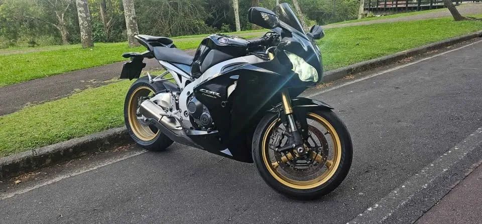 HONDA CBR 