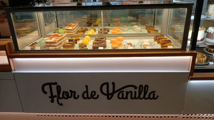 Vitrine expositora refrigerada marca São Luís 