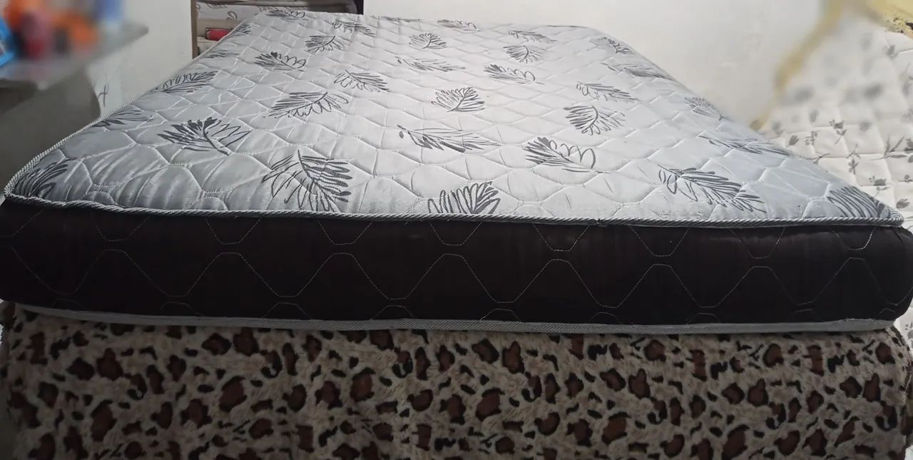 Colchão de casal em boas condições