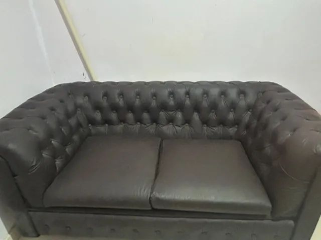 Sofás Chesterfield Clássicos - 2 e 3 Lugares