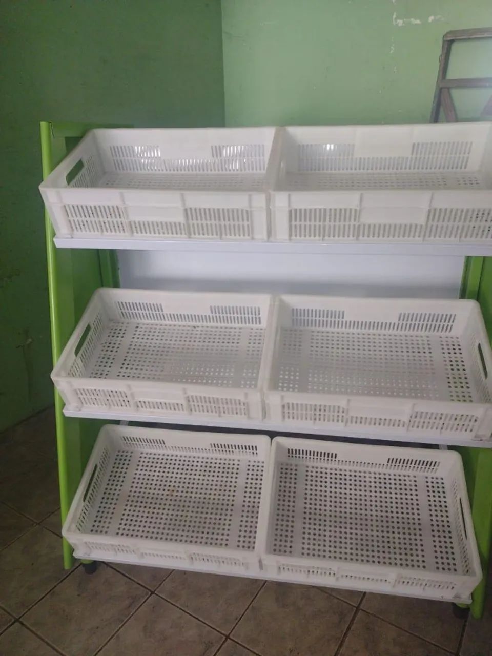 Duas bancas para Hortifruti com 12 cestos cada banca. - Foto 4