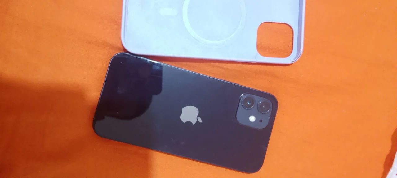 iPhone 12 na caixa, 99% de bateria perfeito estado