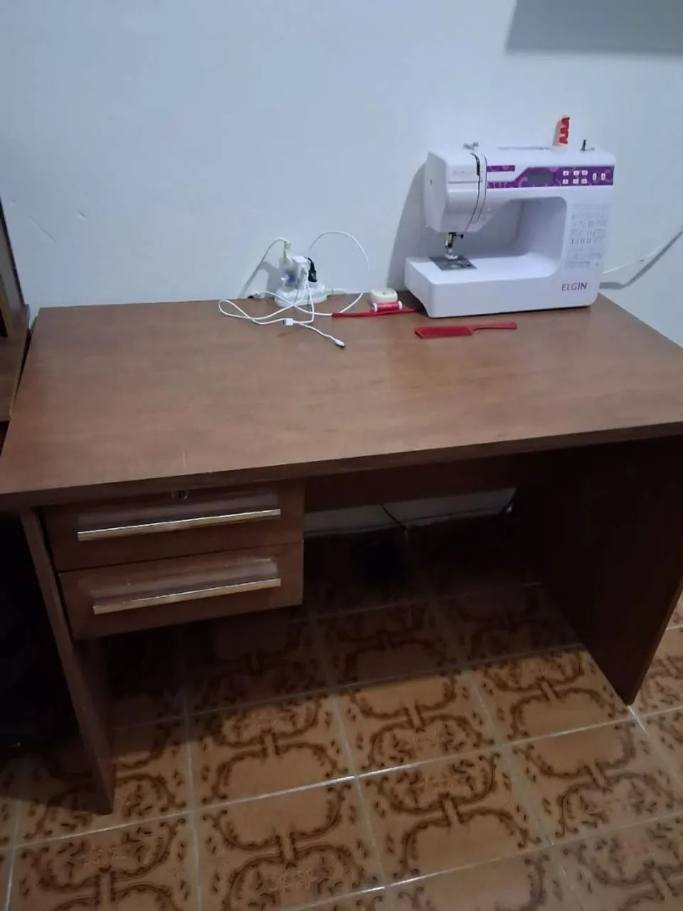 Mesa escritório 1,14 x 60 com gaveta