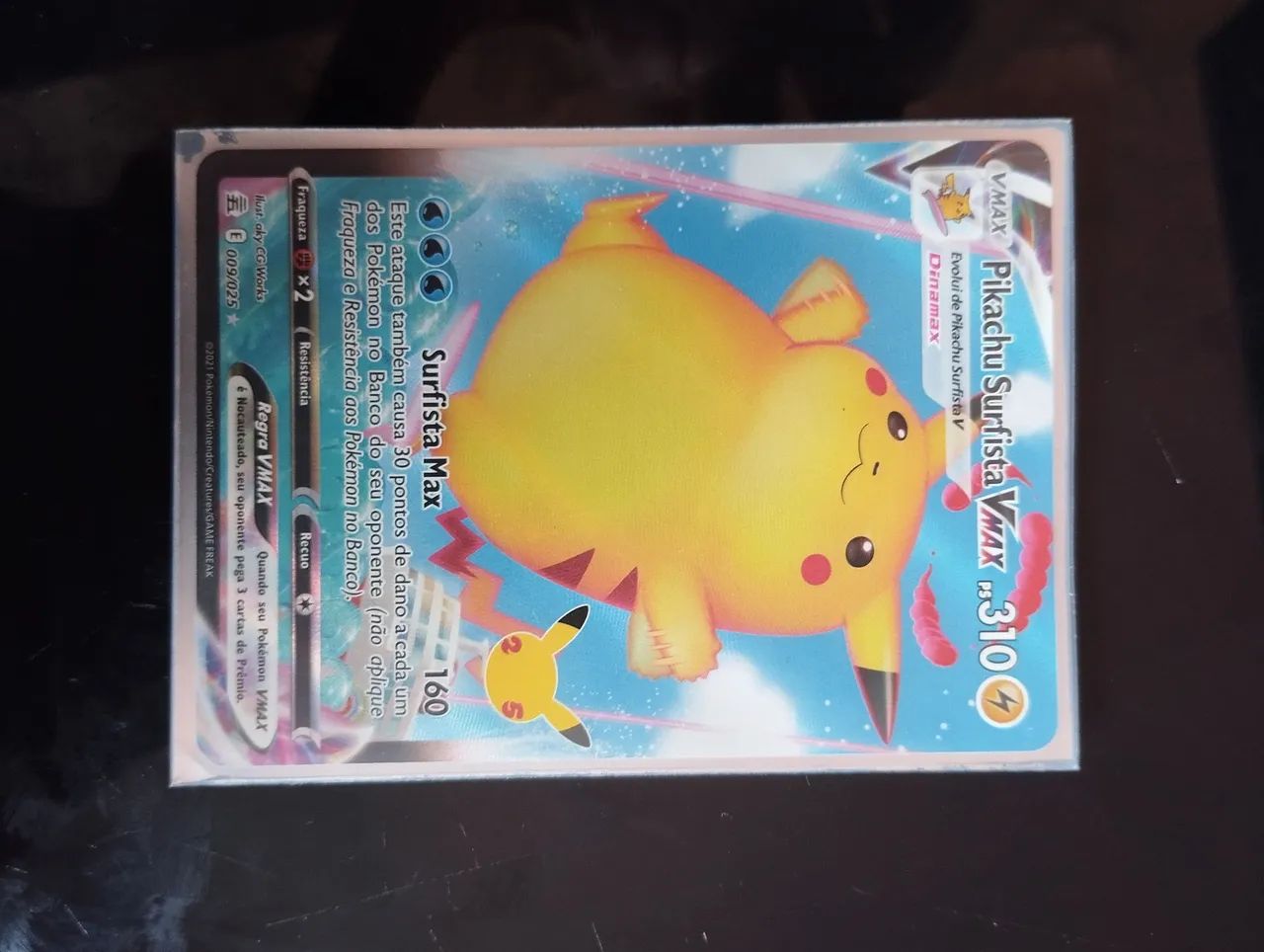 Pikachu Surfista Vmax Coleção 25 anos