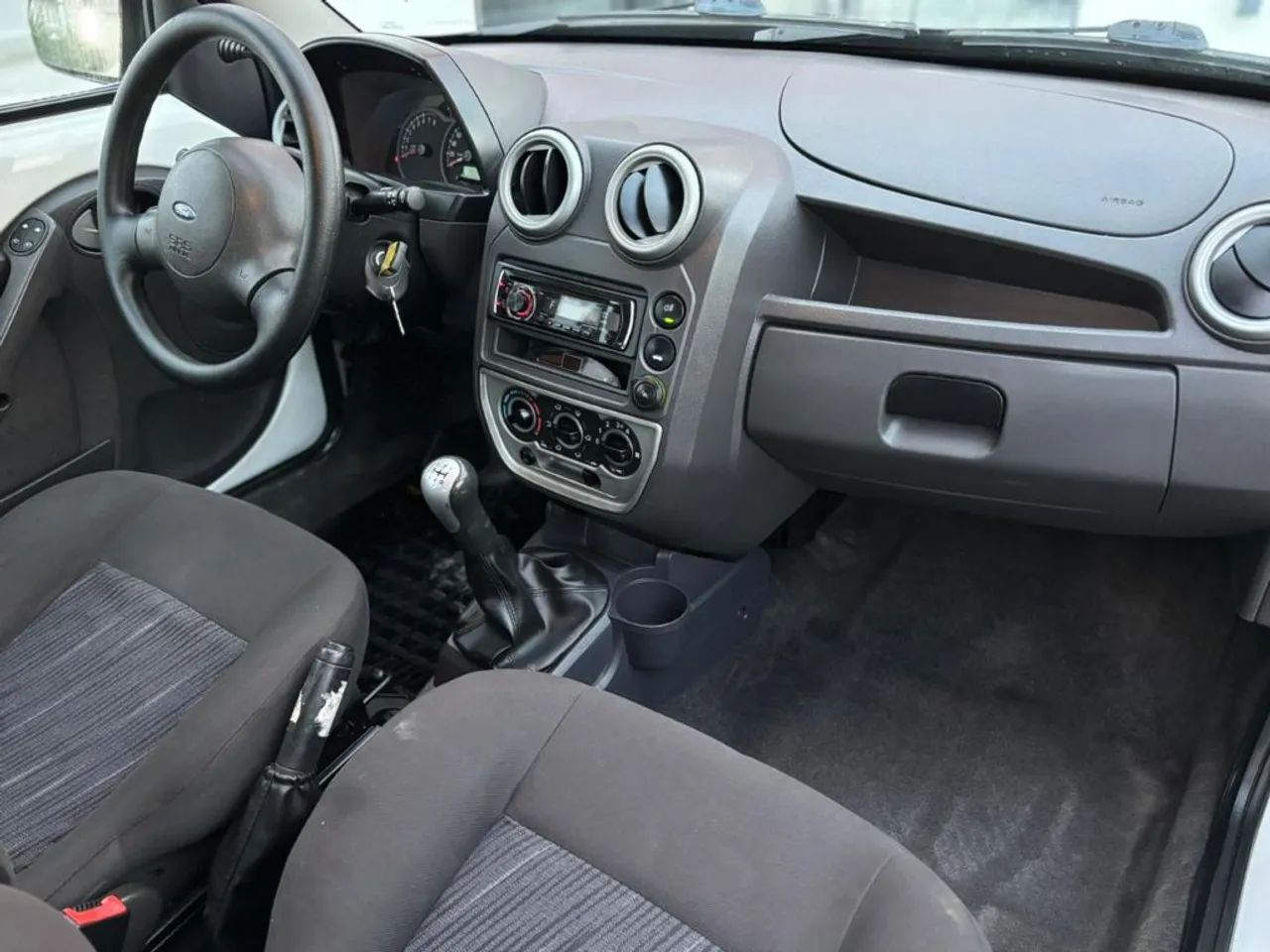 Ford KA 1.6 8V Flex 3P 2010 - Foto 4