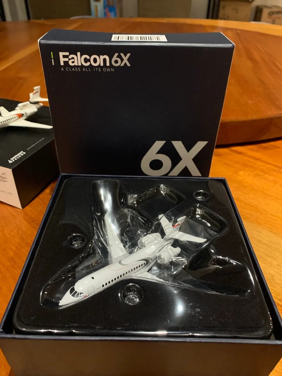 Miniatura Dassault Falcon 6X 1/200 - Foto 5