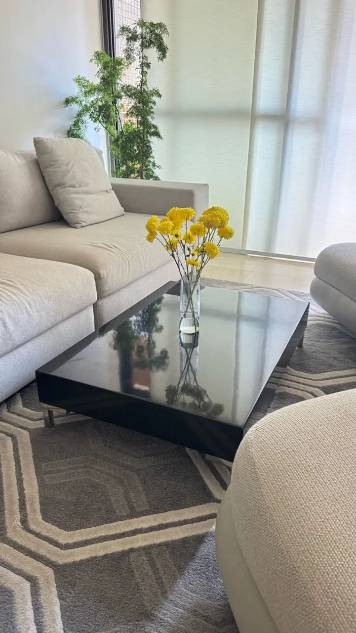 Mesa de centro preta laqueada com pés de inox - Foto 3