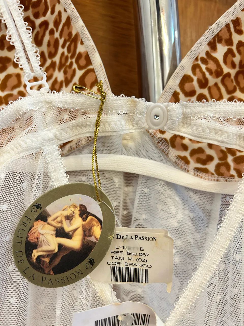 CAMISOLA BRANCA LONGA COM ETIQUETA - Foto 4