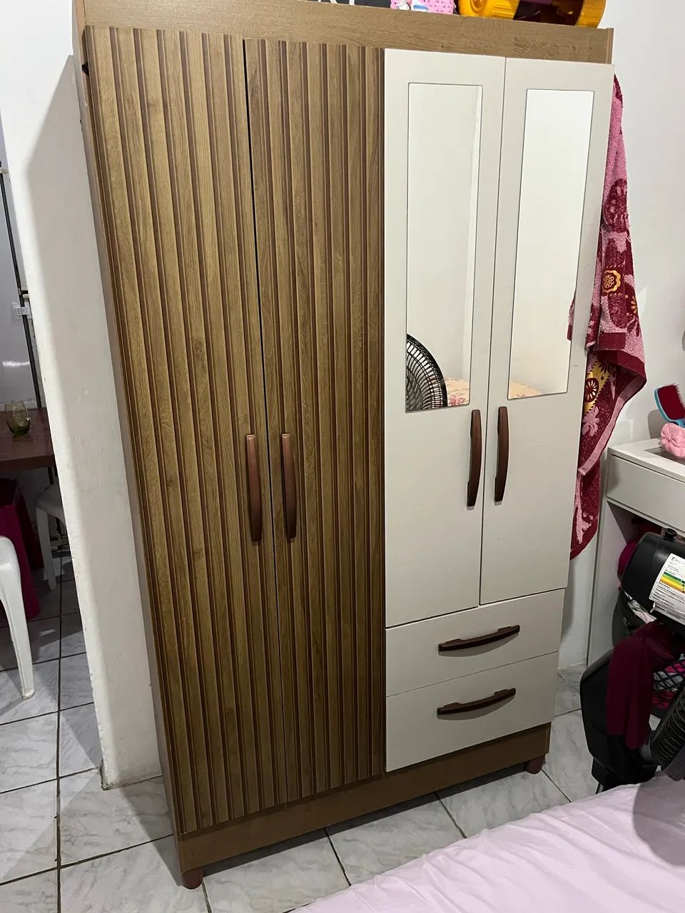 Vendo guarda roupa e penteadeira - Foto 2