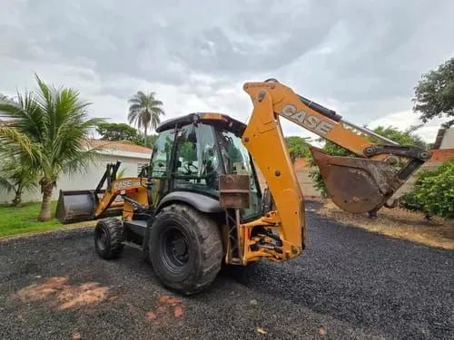 Retroescavadeira  - Foto 3