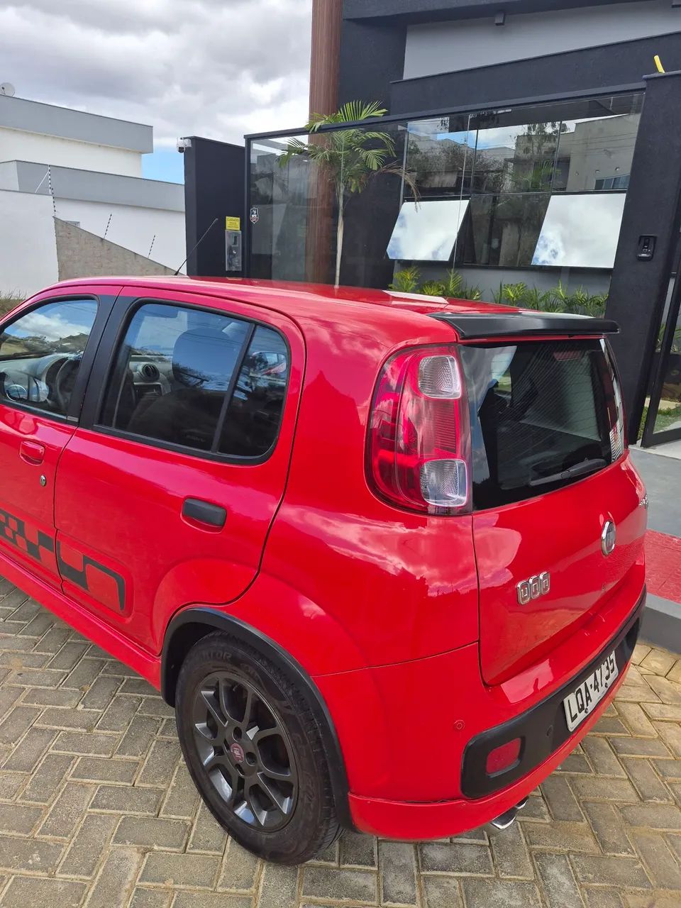 Fiat Uno Sporting 1.4 EVO Fire Flex 8V 4P 2012 - Foto 4