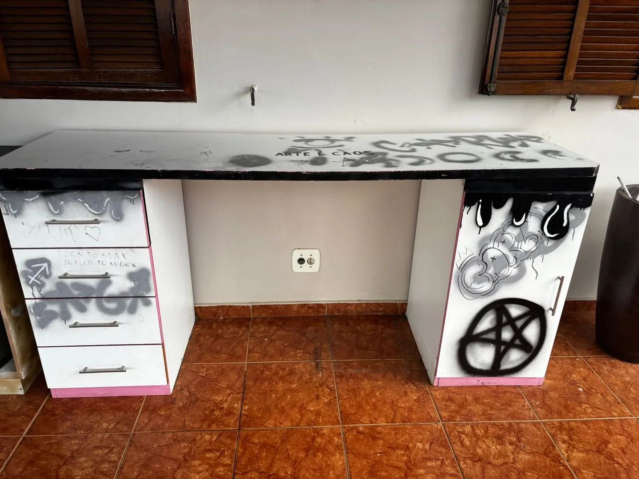 Escrivaninha para quarto 