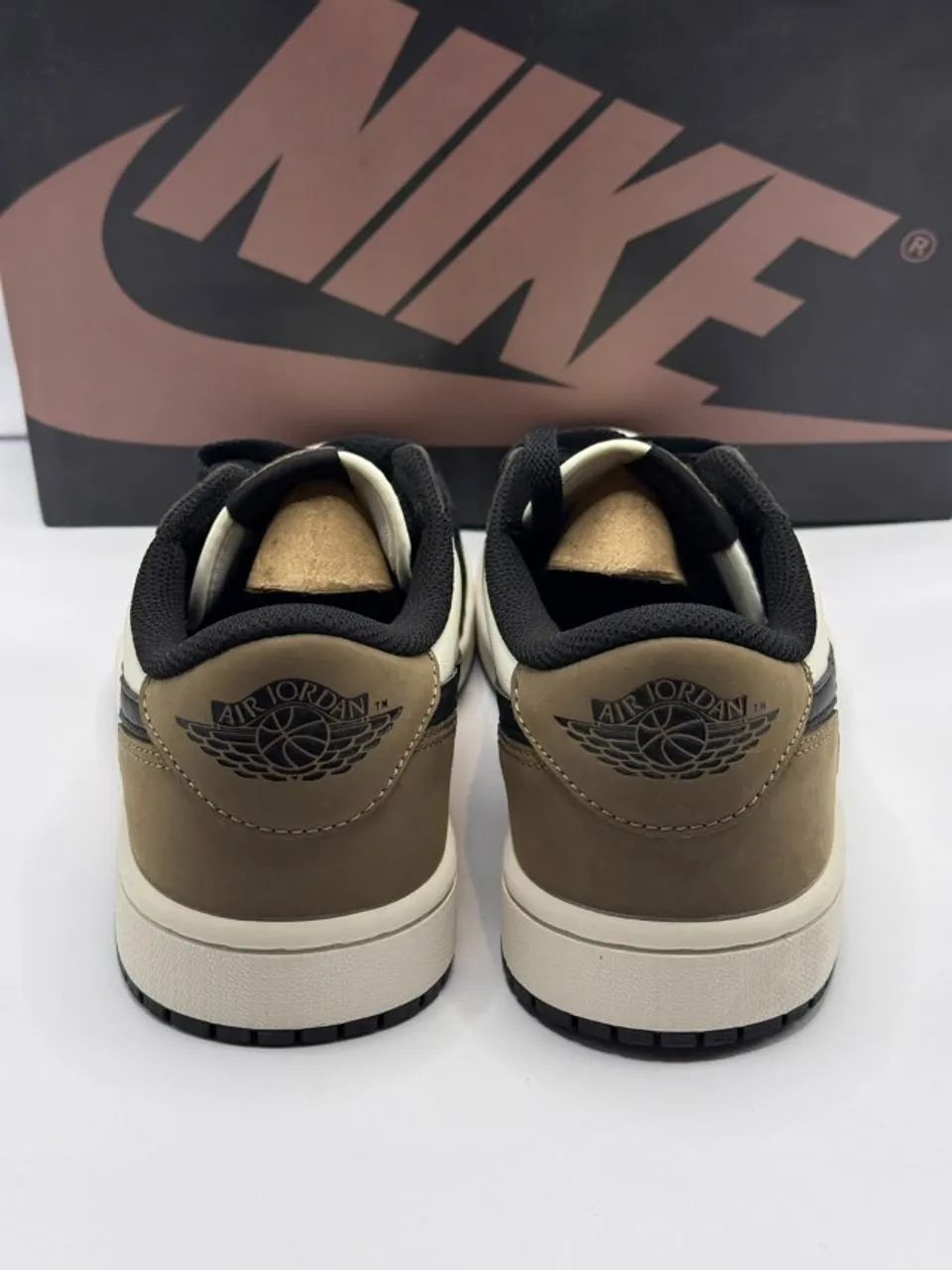Tenis nike Air jordan 1 mocha tam 40 - Foto 4