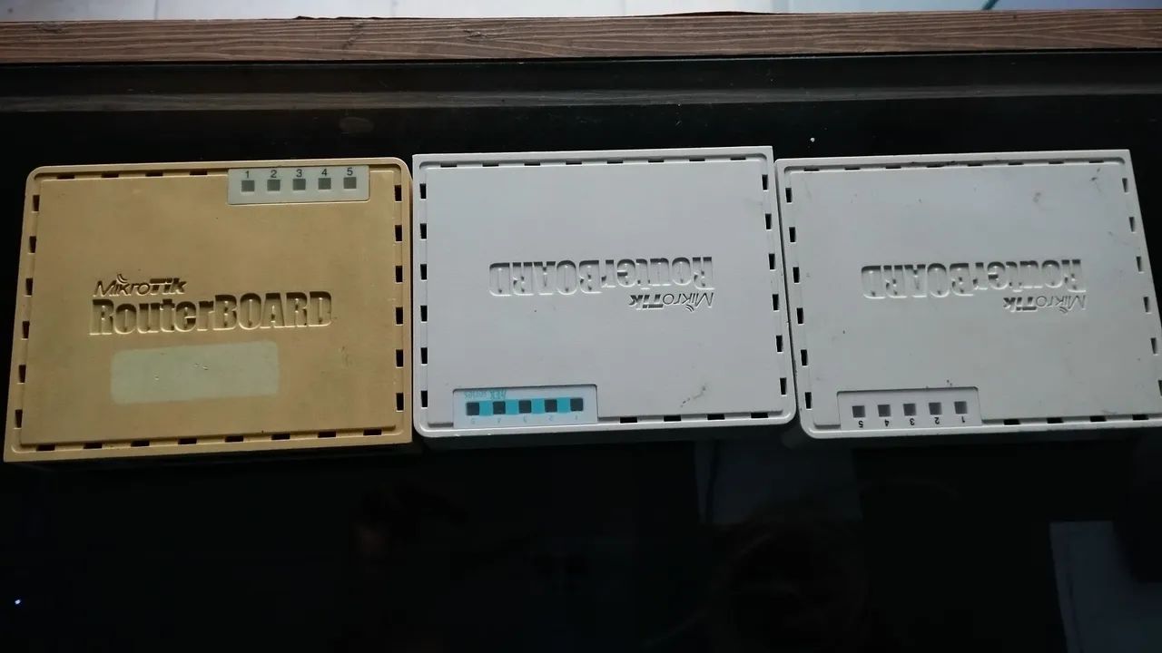 Mikrotik 750 - Foto 2