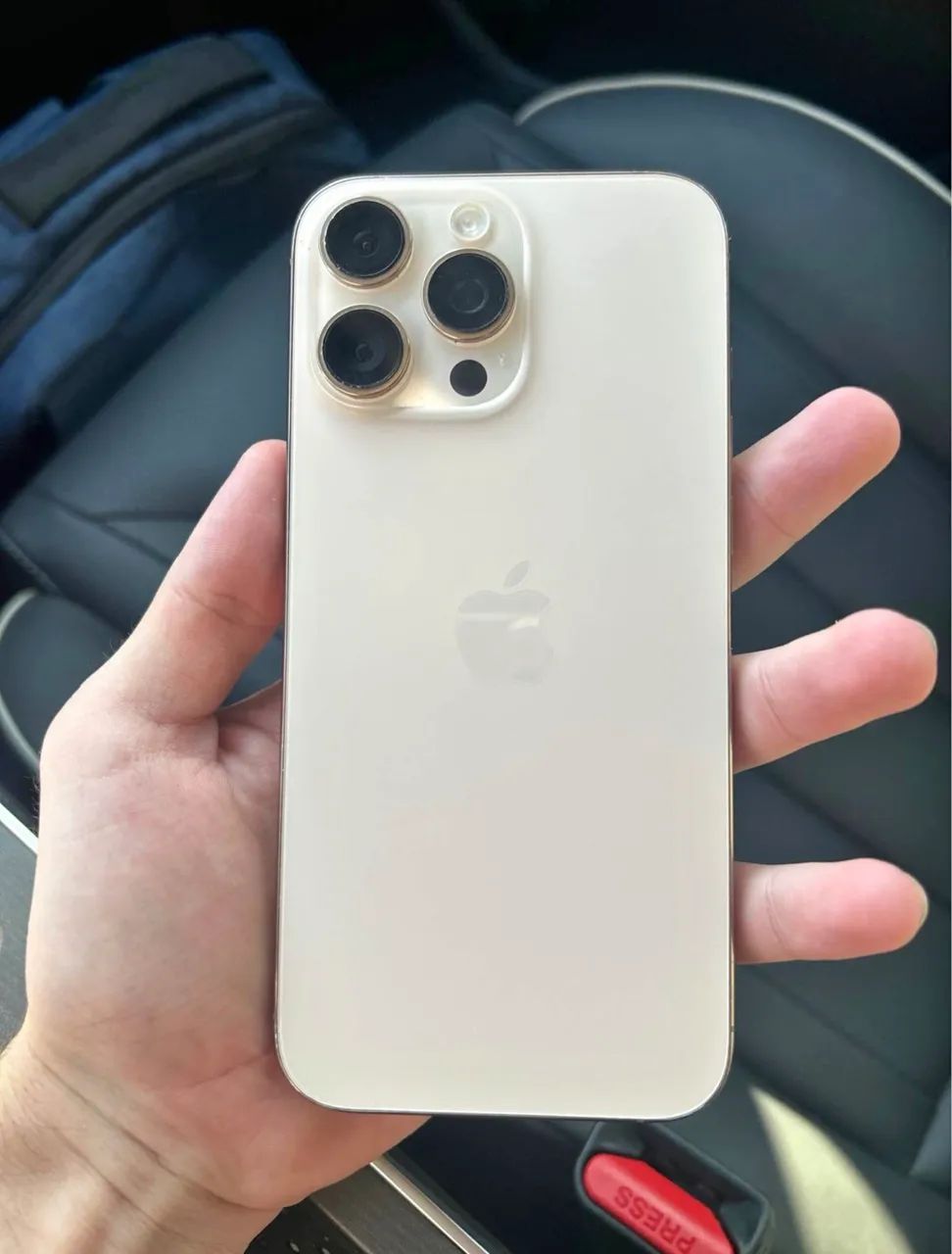 iPhone 16 Pro Max Zero. Leia descrição 
