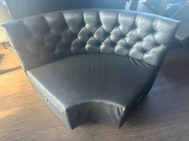 lote de 29 sofa com diversos tamanho para bares e restaurante  - Foto 3