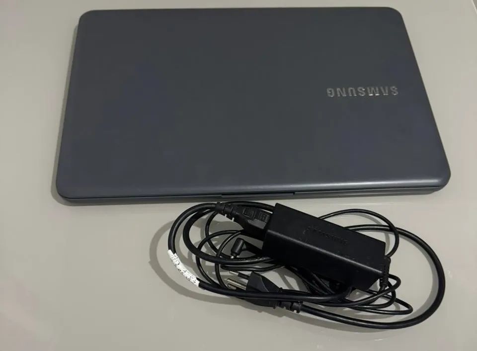 Notebook Samsung Essentials E20 - Foto 2