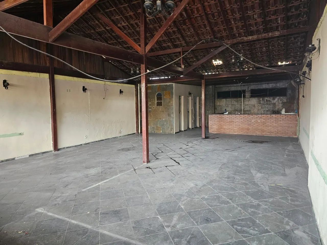 Aluga-se excelente espaço comercial no centro de Bangu!!!  - Foto 5