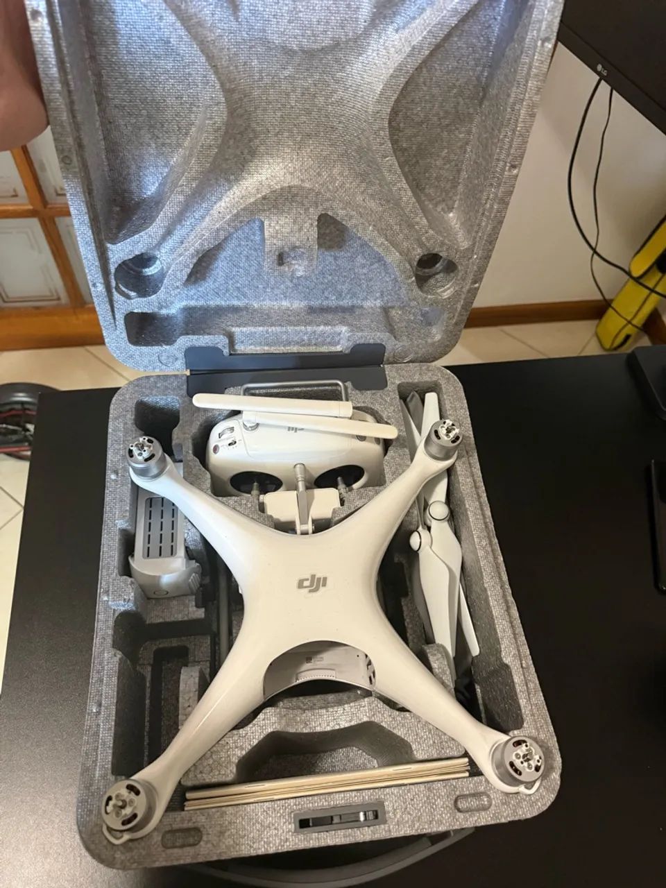 Drone DJI Phantom 4 pro, estado de novo  - Foto 3