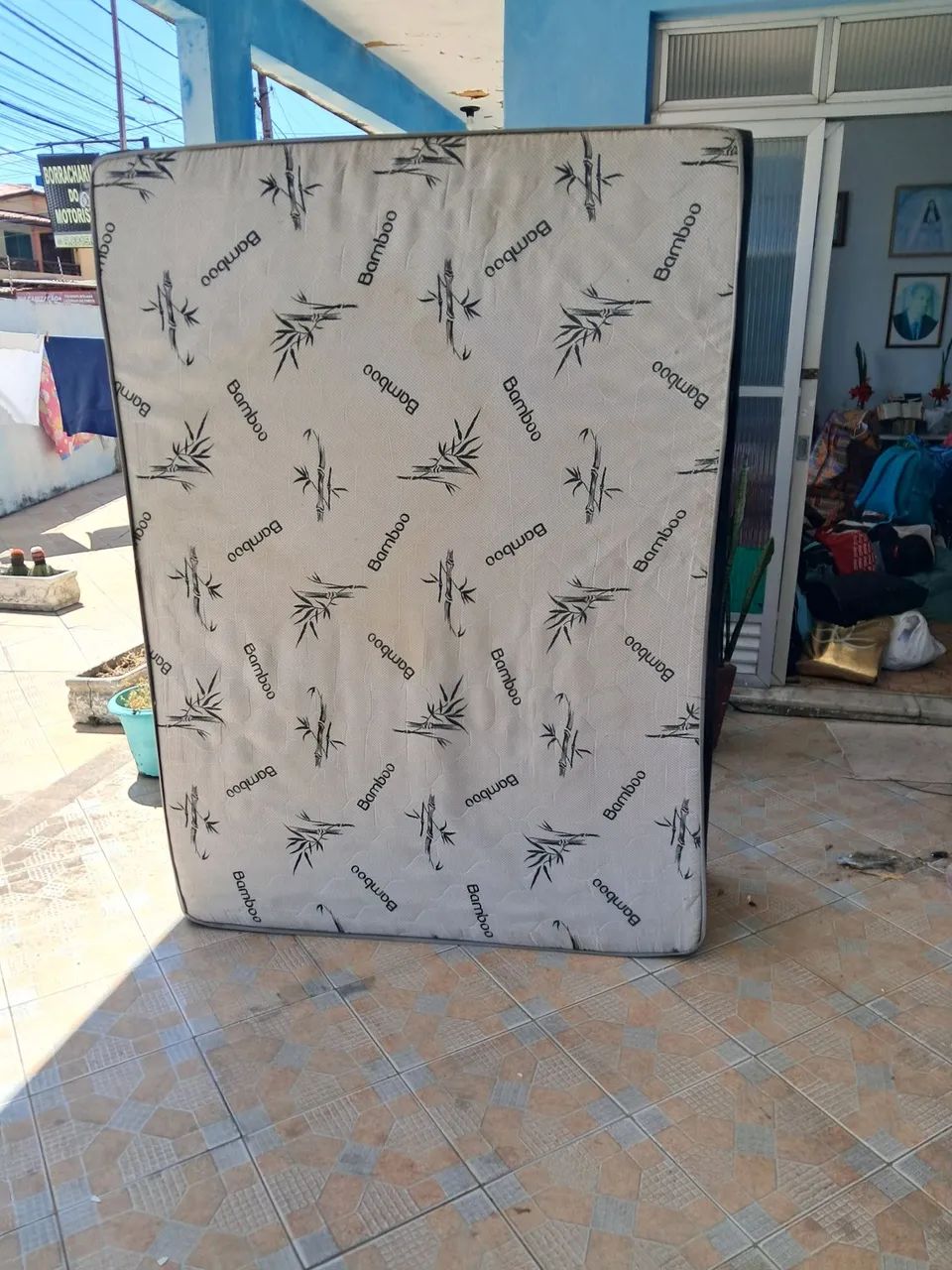 Cama box em otimo estado 