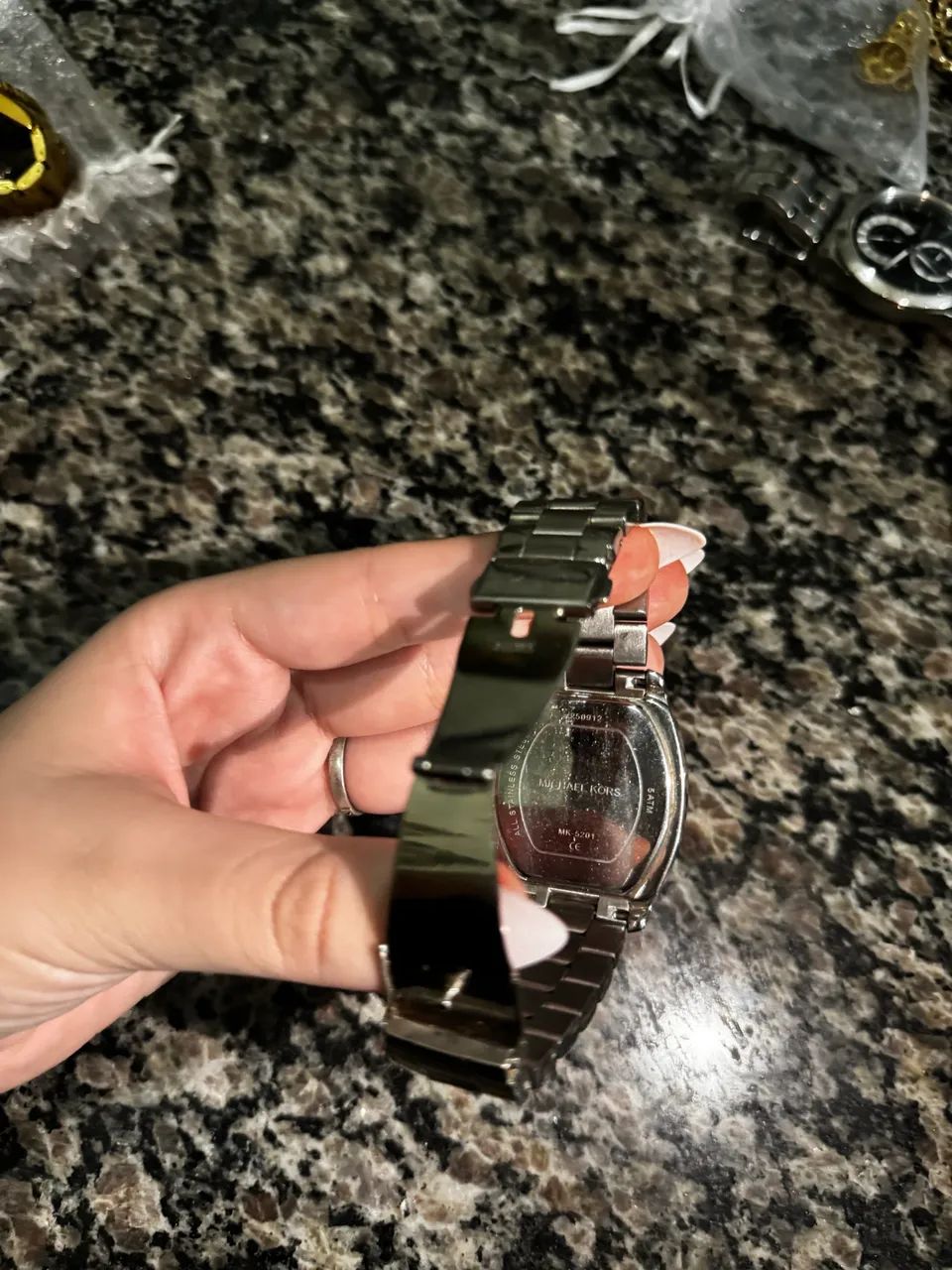 Relógio Michael Kors Runway Chronograph. - Foto 5