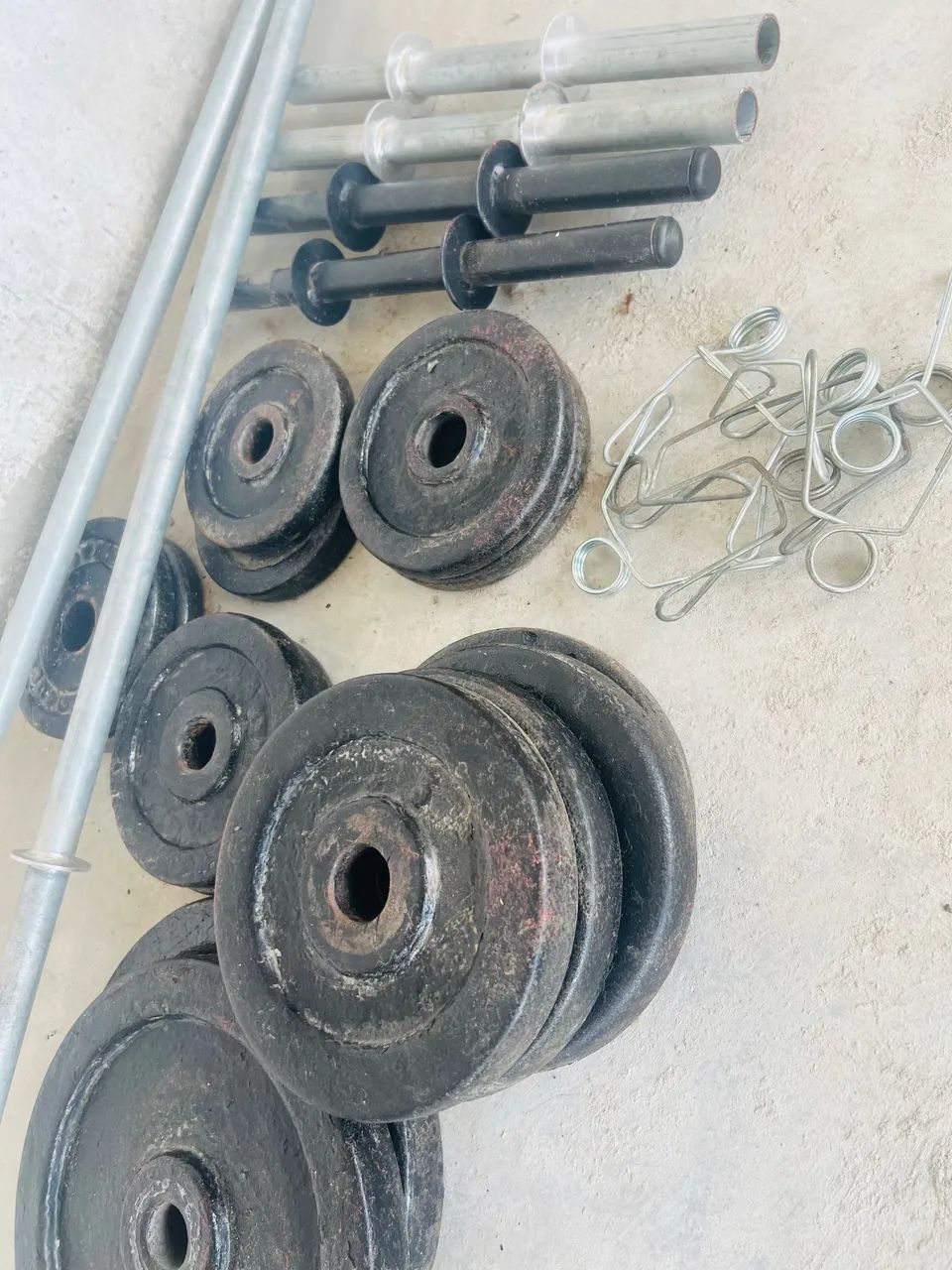 Kit musculação | Barras halteres 60kg - Foto 2