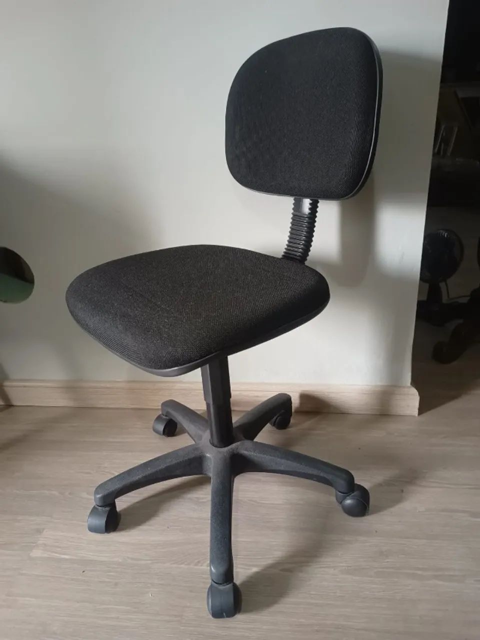 CADEIRA DE ESCRITÓRIO