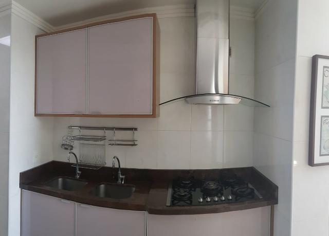 Villa Lobos 2 suítes 100% mobiliado mega suíte master (andar alto linda vista para o rio) - Foto 10
