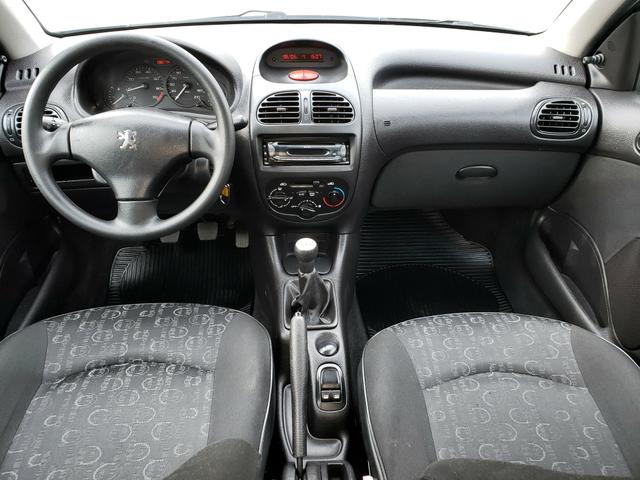 Peugeot 206 1.4 Presence Ano 2008 - Foto 6