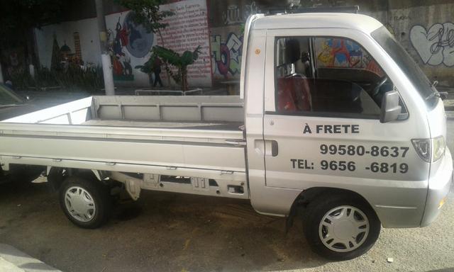 Fretes e pequenas mudanças, em pick-up. carroceria aberta. Local; Bairro de Fátima-RJ.