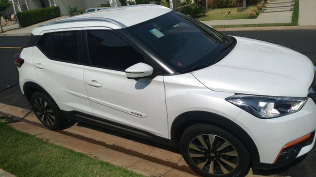 Nissan Kicks 16/17 branco perolizado 1.6 SL.CVT Flex 32000 km