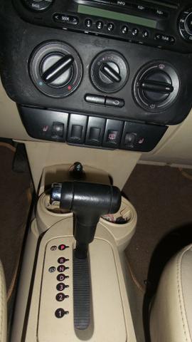 VW- New Beetle 2.0 Cor Branco Com Teto Solar Ano 2006/2007 - Foto 11