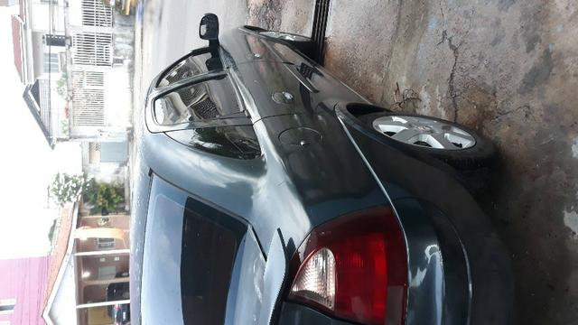 Corsa Sedã Premium 1.4 - Foto 3